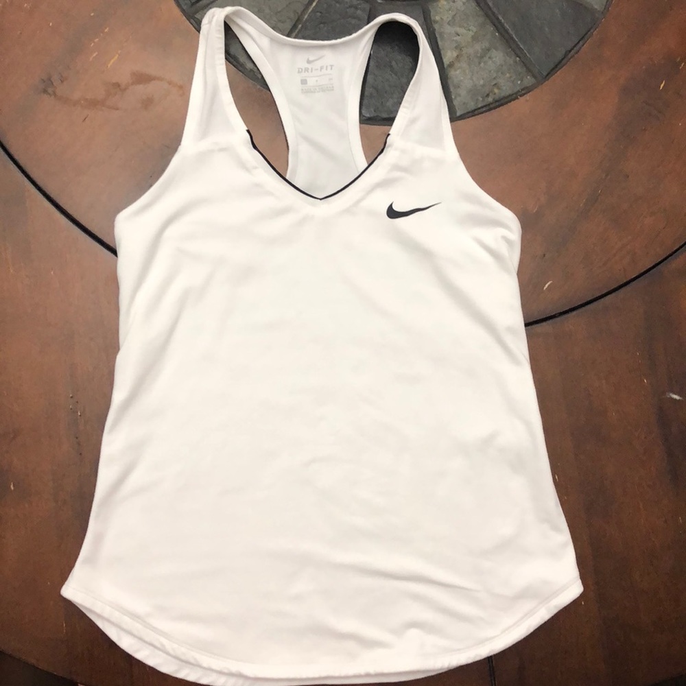 Sports top